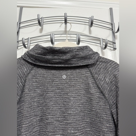 Lululemon Healthy Heart Coco Pique Pullover sweatshirt women’s 6 cowl neck - Picture 4 of 16